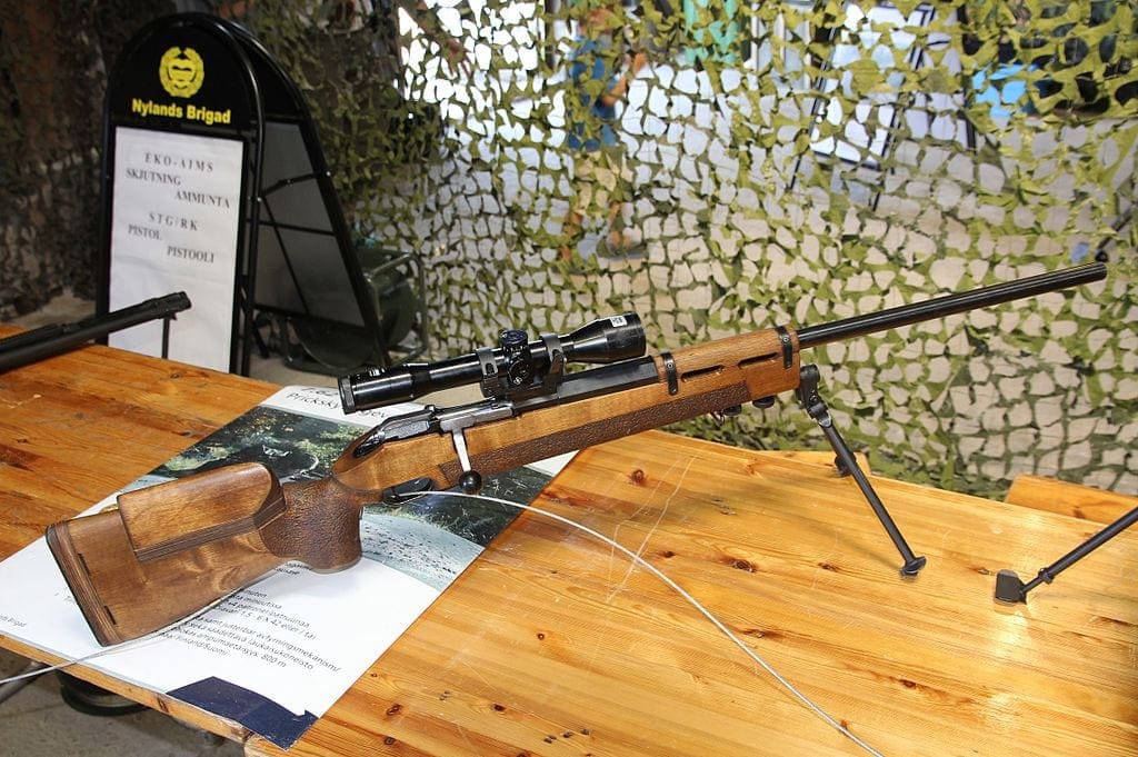 1024px-7,62_Tarkkuuskivääri_85_Lippujuhlan_päivä_2013